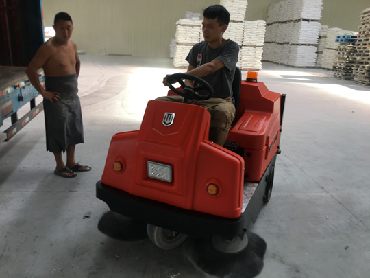 掃地機(jī)租賃價格多少錢