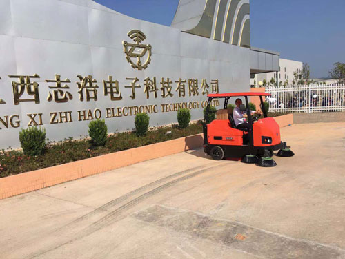 電動掃地車