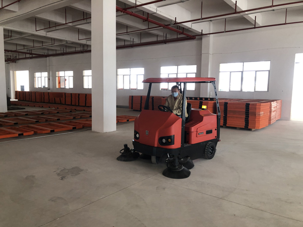 工業(yè)掃地機(jī)哪家好,工業(yè)掃地機(jī)如何選擇